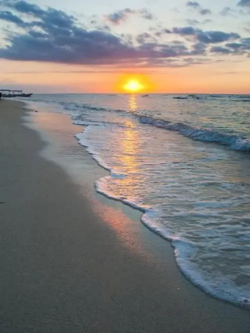 beach sun rising image